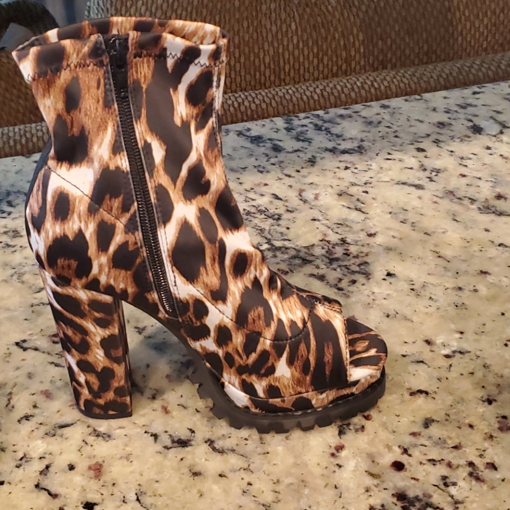Open toe boot